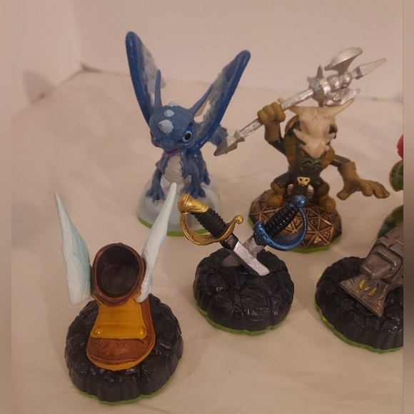 Lot of 13 Activision Skylanders Spyro's Adventure 2011/2012 Action Figure Toys - Picture 2 of 9